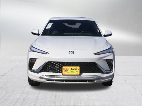 New 2026 Buick Envista Avenir image 2