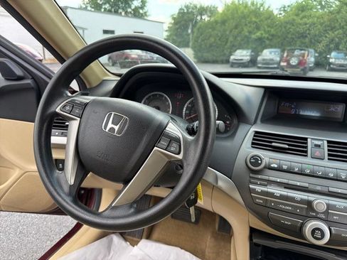 Used 2011 Honda Accord LX image 29
