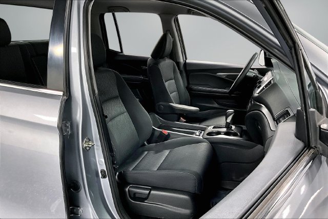 Used 2017 Honda Ridgeline RTS image 26