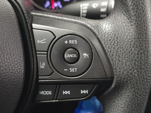 Certified 2022 Toyota RAV4 LE image 30