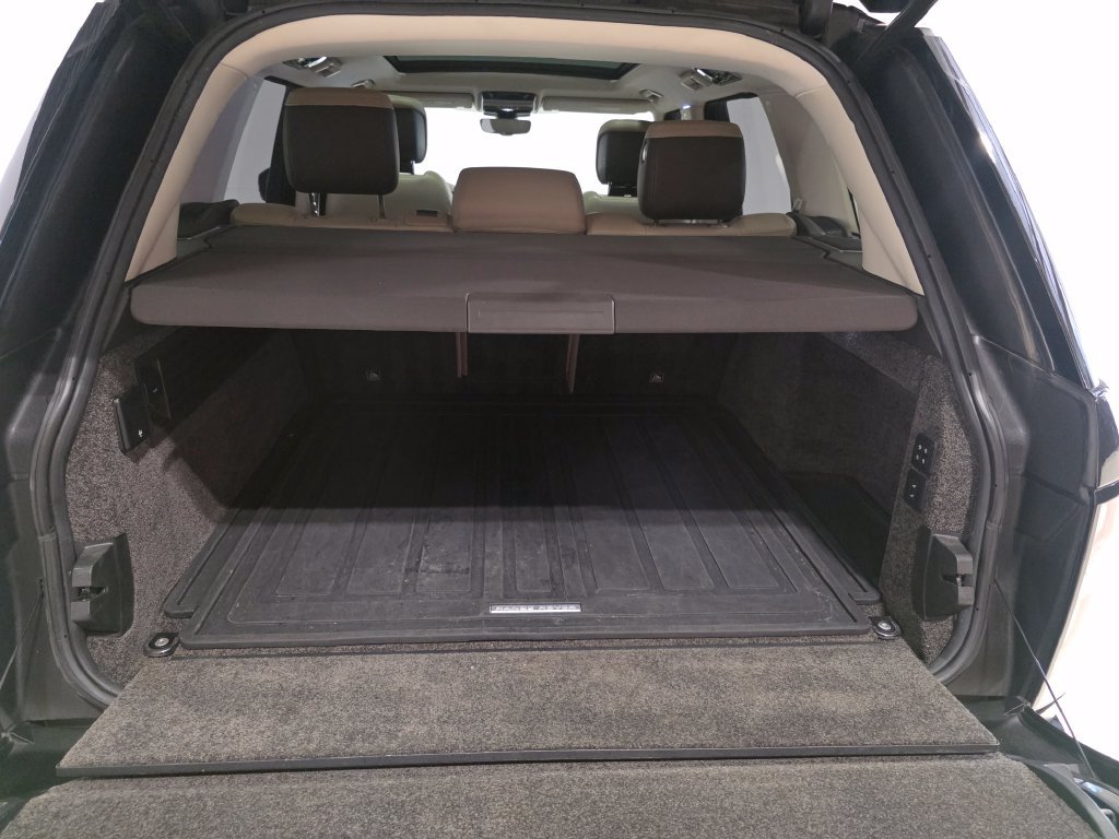 Certified 2019 Land Rover Range Rover HSE AWD/4WD image 8