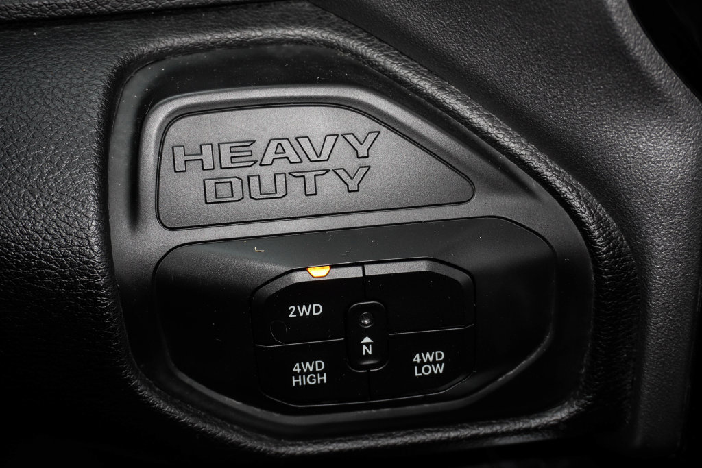 Used 2025 RAM 2500 Laramie w/ Sport Appearance Package AWD/4WD image 32