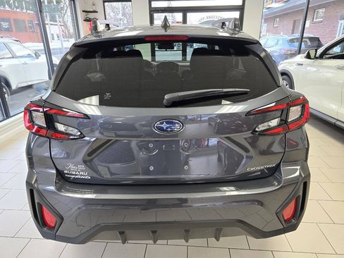 Used 2024 Subaru Crosstrek 2.0i Premium AWD/4WD image 9