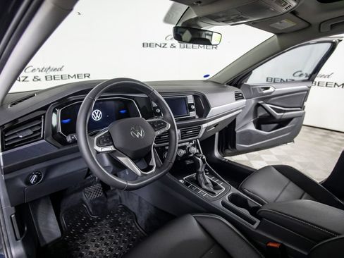 Used 2024 Volkswagen Jetta SE FWD image 26