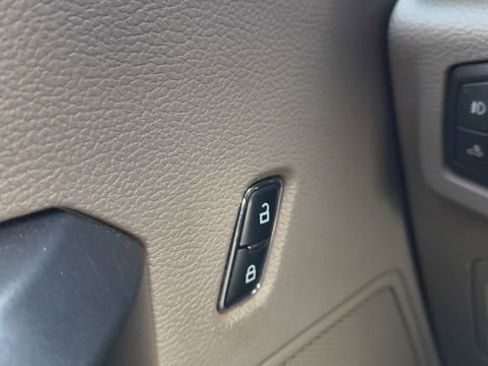 Used 2018 Ford F150 XLT image 13