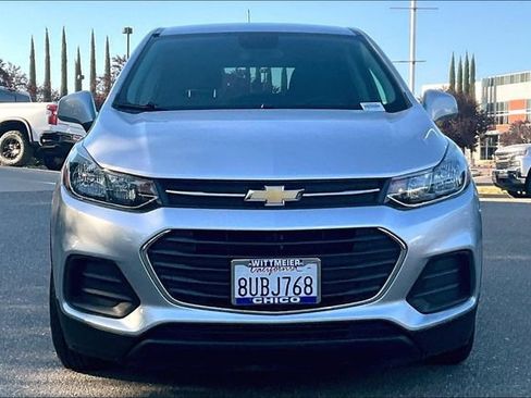 Used 2021 Chevrolet Trax LS w/ Tint and Cruise Package FWD image 3