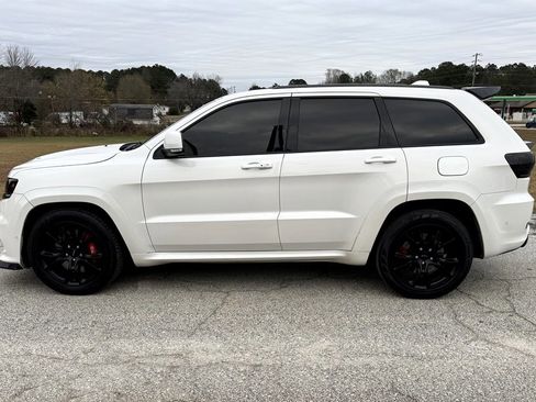 Used 2017 Jeep Grand Cherokee SRT image 11
