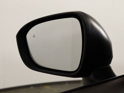 Used 2021 Nissan Rogue S image 37