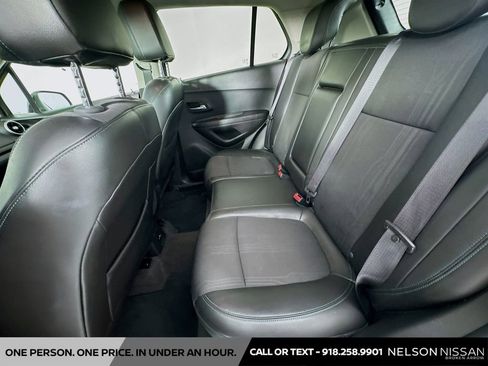 Used 2016 Chevrolet Trax LT w/ LT Convenience Package FWD image 22