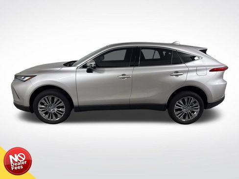 Used 2024 Toyota Venza Limited AWD/4WD image 7