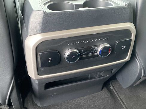 Used 2024 Ford Expedition XLT AWD/4WD image 36