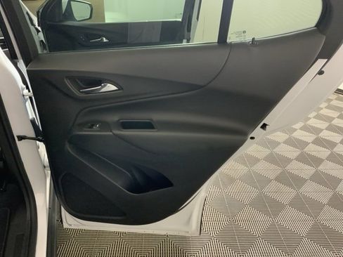 Used 2022 Chevrolet Equinox LT image 28