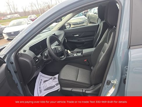 New 2026 Nissan Sentra SV w/ SV Convenience Package FWD image 9