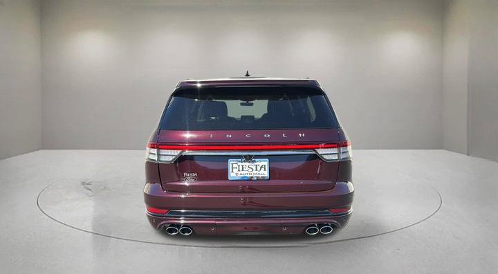 Used 2024 Lincoln Aviator Reserve w/ Jet Package AWD/4WD image 3