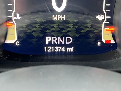 Used 2018 Jeep Wrangler Unlimited Sahara AWD/4WD image 6