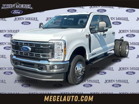 New 2026 Ford F350 XL w/ XL Chrome Package image 1
