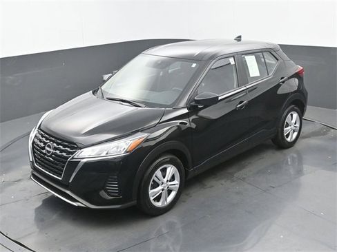 Used 2024 Nissan Kicks S image 29