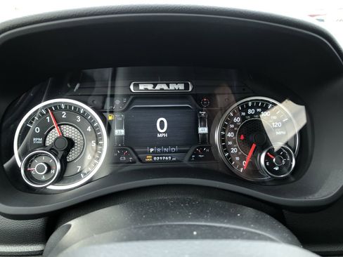 Used 2024 RAM 2500 Big Horn w/ Safety Group image 16