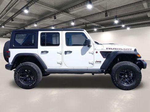Used 2024 Jeep Wrangler Rubicon w/ Convenience Group image 17
