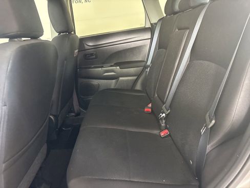 Used 2015 Mitsubishi Outlander Sport ES image 19