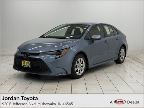 Used 2021 Toyota Corolla LE w/ Carpet Mat Package (TMS) image 1