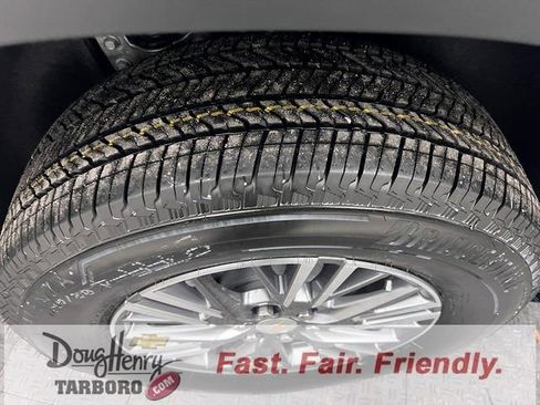 New 2026 Chevrolet Traverse LT w/ Driver Confidence Package FWD image 16
