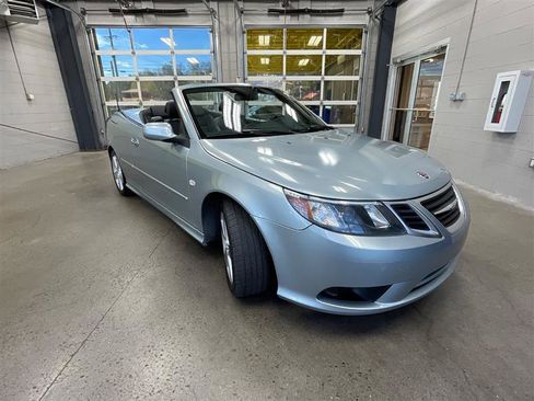 Used 2011 Saab 9-3 2.0T image 30