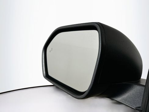 Used 2024 Ford Explorer XLT w/ Equipment Group 202A image 16