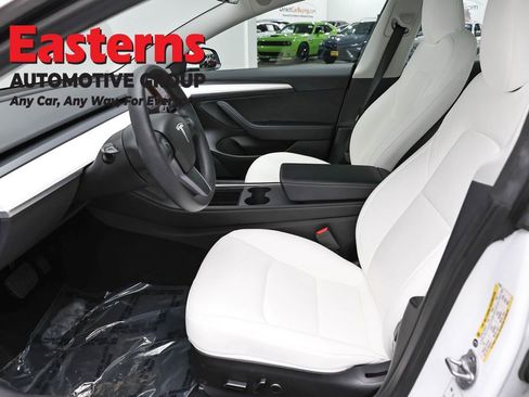 Used 2023 Tesla Model 3 Standard Range image 14