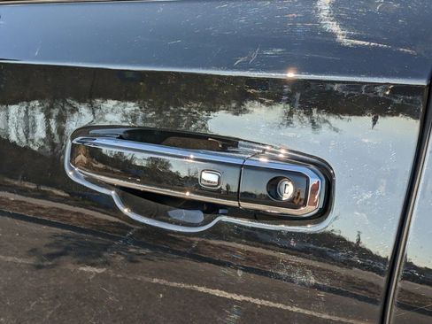 Used 2024 Chevrolet Tahoe Premier image 24