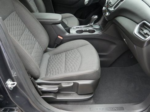 Used 2020 Chevrolet Equinox LT image 20