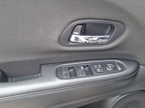 Used 2021 Honda HR-V Sport image 17