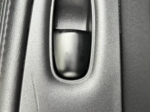 Used 2017 Nissan Rogue S AWD/4WD image 30