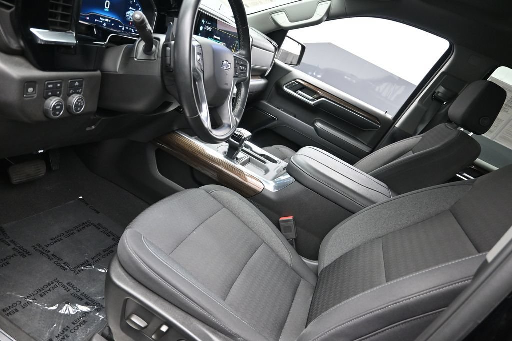 Used 2024 Chevrolet Silverado 1500 RST w/ Z71 Off-Road Package AWD/4WD image 19
