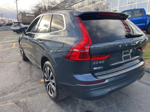 Used 2023 Volvo XC60 B5 Core image 3