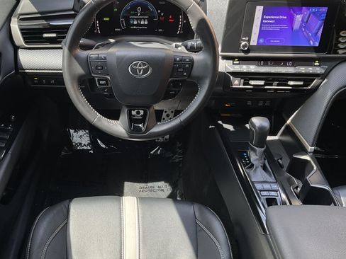 Used 2025 Toyota Camry SE FWD image 23