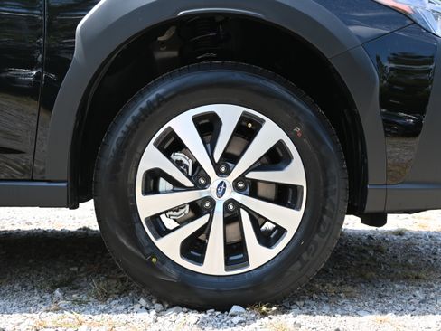 Used 2025 Subaru Outback Premium w/ Popular Package #1A image 13