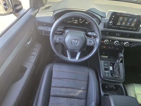 Used 2025 Honda CR-V Sport-L image 9