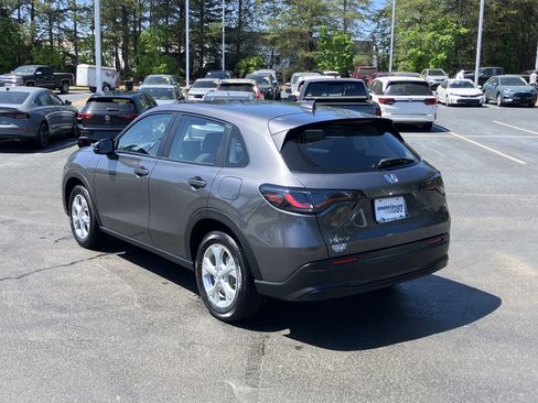 Used 2025 Honda HR-V LX image 8