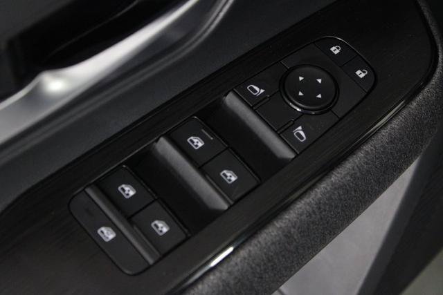 Certified 2026 Nissan Kicks SV w/ Cold Weather Package FWD image 23