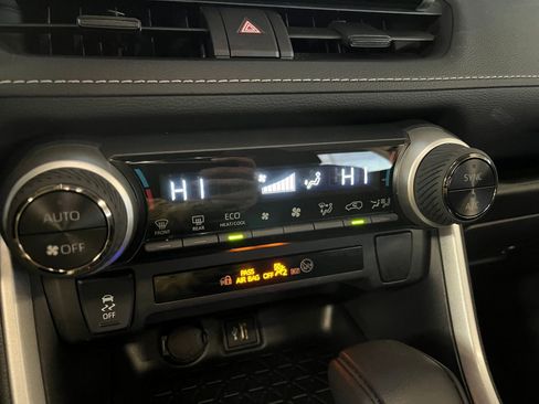 Used 2025 Toyota RAV4 LE image 24