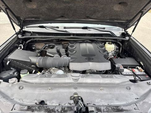 Used 2019 Toyota 4Runner Limited image 33