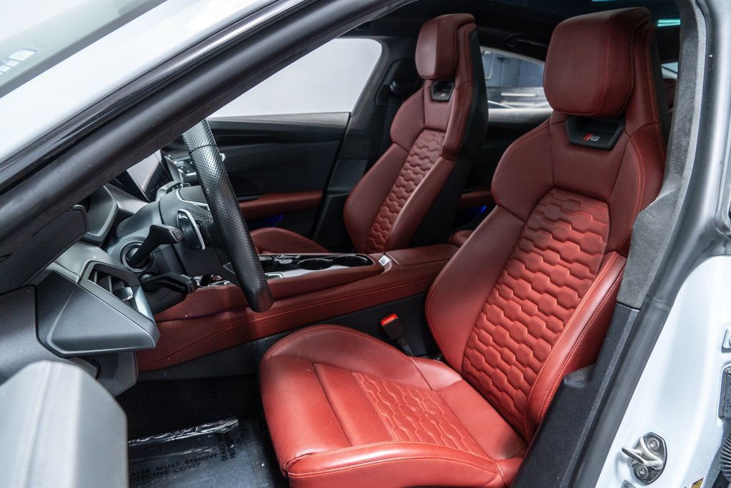 Used 2023 Audi RS e-tron GT w/ Carbon Performance Package AWD/4WD image 5