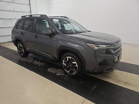 Used 2025 Subaru Forester Limited AWD/4WD image 2