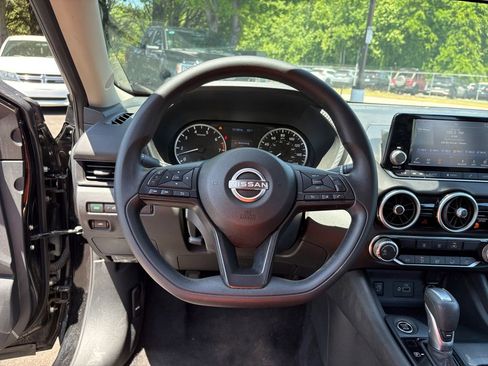 Used 2025 Nissan Sentra S w/ Trunk Package FWD image 15