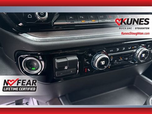 Used 2025 GMC Sierra 1500 SLT image 27