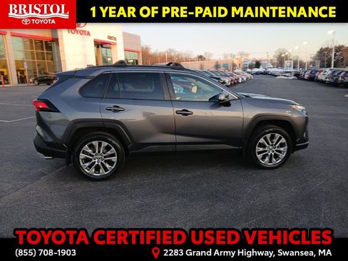 Certified 2022 Toyota RAV4 XLE Premium image 8