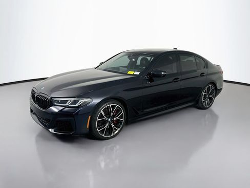Used 2021 BMW 530i xDrive w/ M Sport Package AWD/4WD image 3