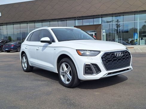 Used 2021 Audi Q5 e Prestige AWD/4WD image 1