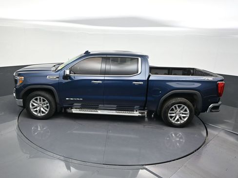 Used 2021 GMC Sierra 1500 SLT w/ SLT Convenience Package AWD/4WD image 16